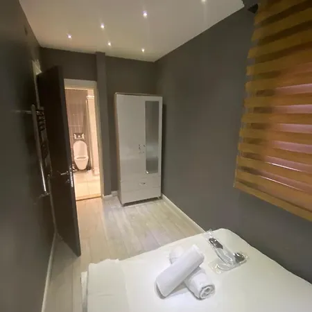 Nov Park Suites *